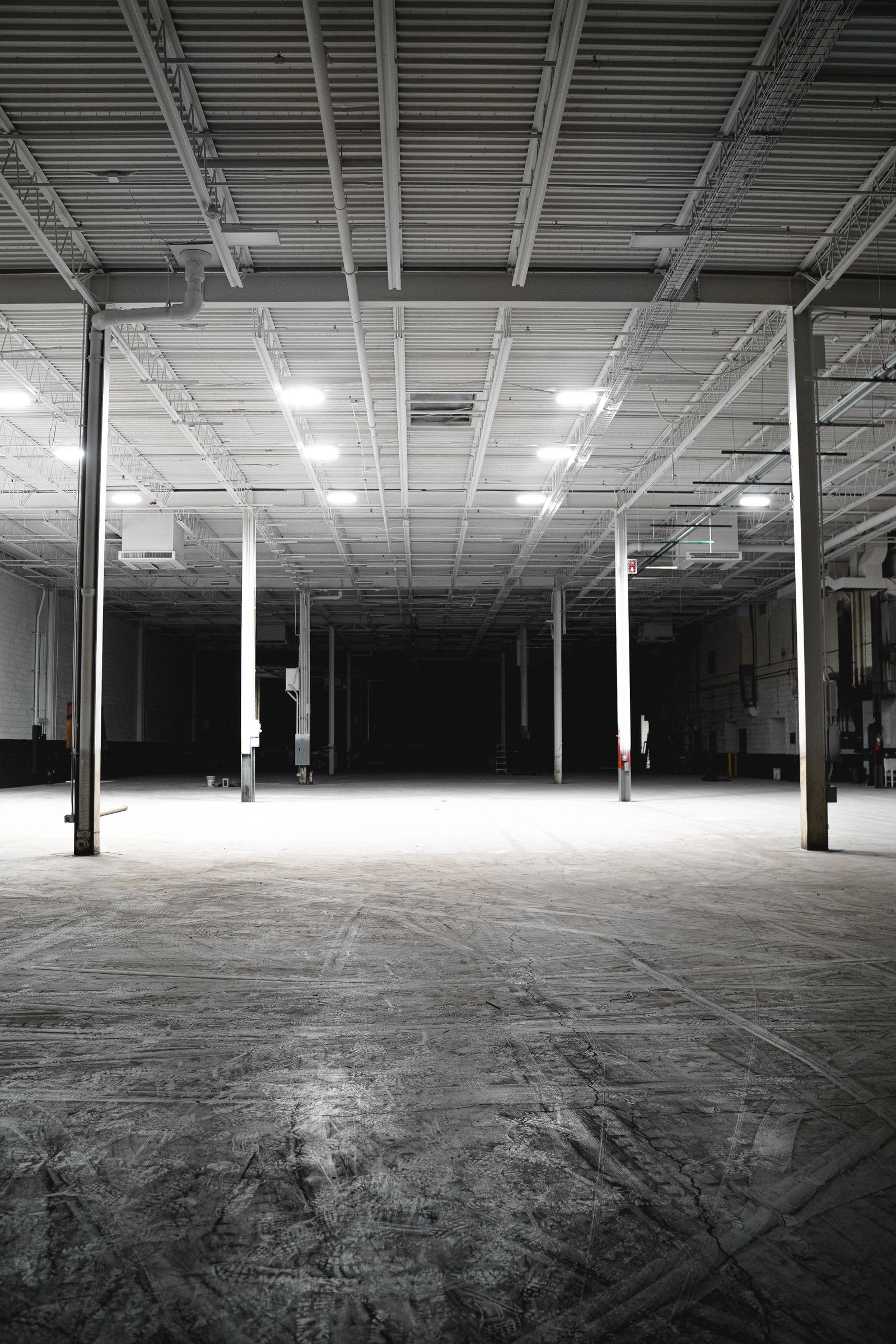Why HVAC Equipment Lead Times Decide Your Build-Out Schedule